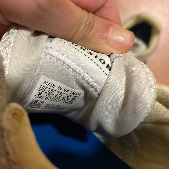 Adidas sneakers - Picture 9 of 9